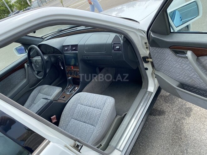 Mercedes C 200 1995, 297,000 km - 2.0 l - Bakı