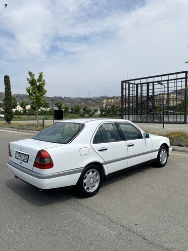 Mercedes C 200 1995, 297,000 km - 2.0 l - Bakı