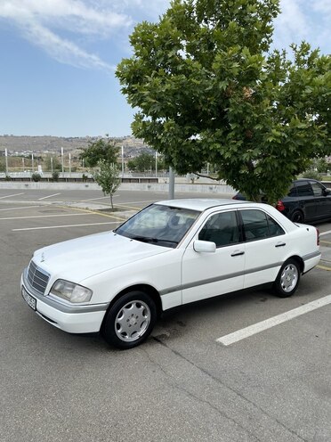 Mercedes C 200 1995, 297,000 km - 2.0 l - Bakı