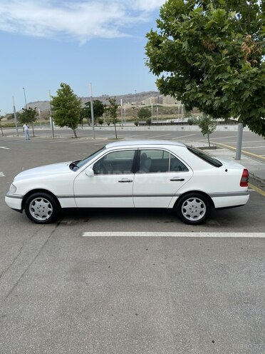 Mercedes C 200 1995, 297,000 km - 2.0 l - Bakı