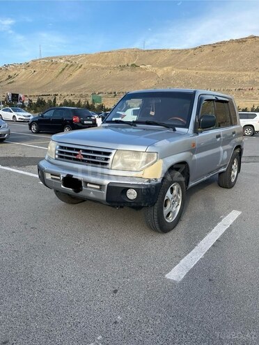 Mitsubishi Pajero io