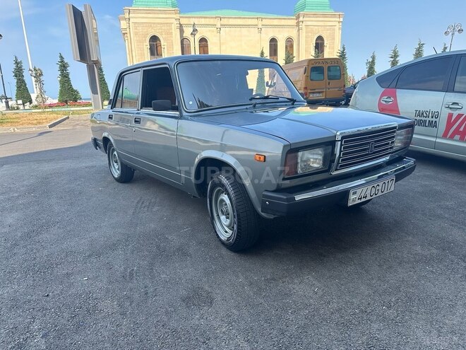 LADA (VAZ) 2107