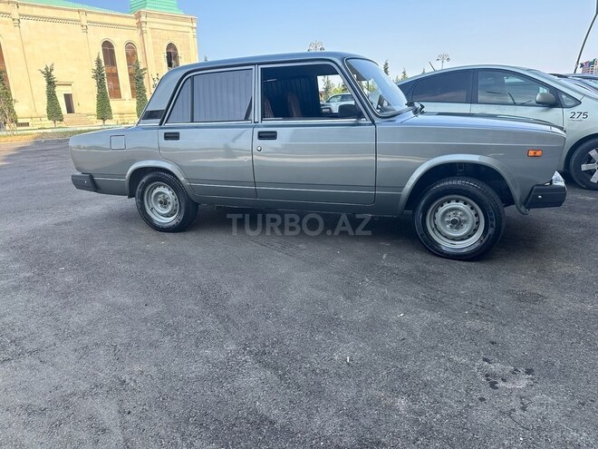 LADA (VAZ) 2107