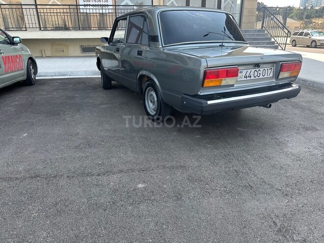 LADA (VAZ) 2107