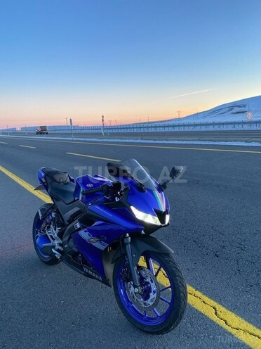 Yamaha R15 V4