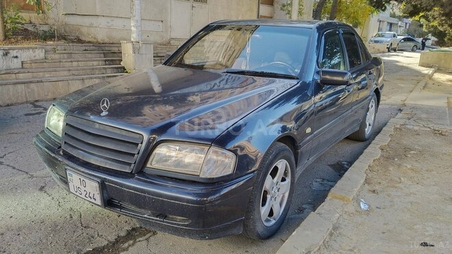 Mercedes C 200