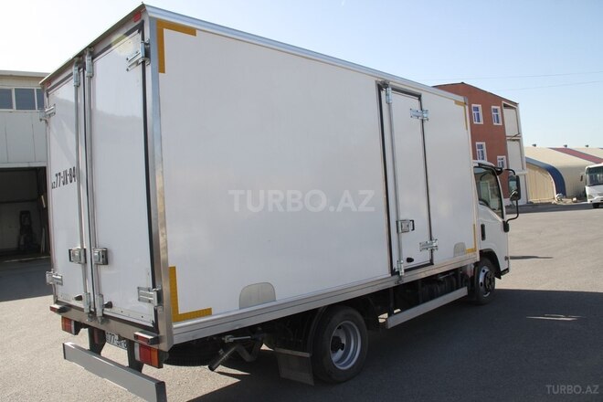 Isuzu NMR 85 H