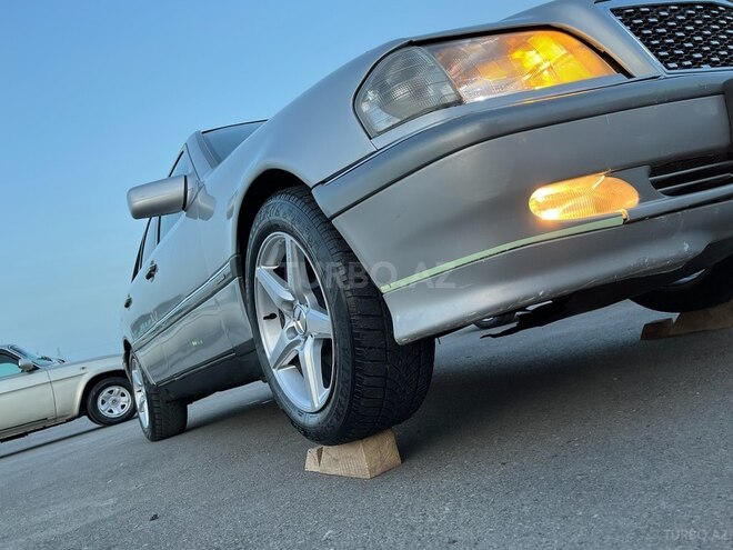Mercedes C 220 1995, 350,000 km - 2.2 l - Sumqayıt