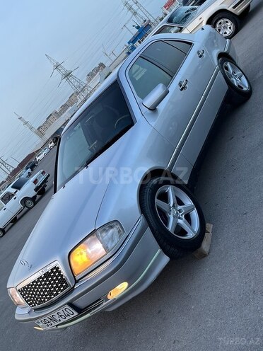 Mercedes C 220 1995, 350,000 km - 2.2 l - Sumqayıt