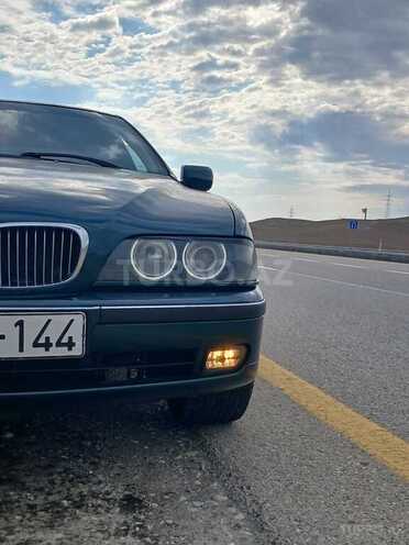 BMW 523