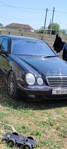 Mercedes E 280