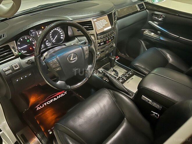 Lexus LX 570