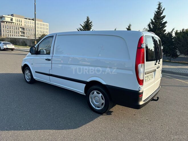 Mercedes Vito 111