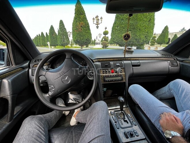 Mercedes E 240 1998, 400,000 km - 2.4 l - Gəncə