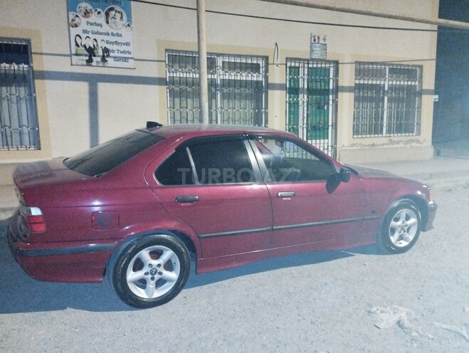 BMW 318 1995, 323,800 km - 1.8 l - Bakı