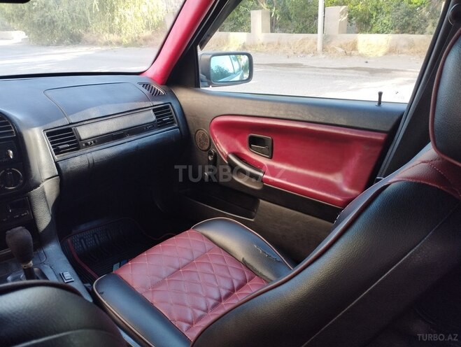 BMW 318 1995, 323,800 km - 1.8 l - Bakı