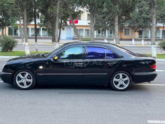 Mercedes E 280