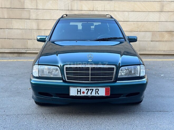 Mercedes C 200