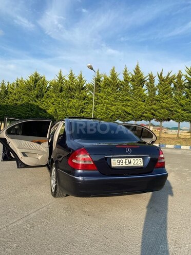 Mercedes E 260