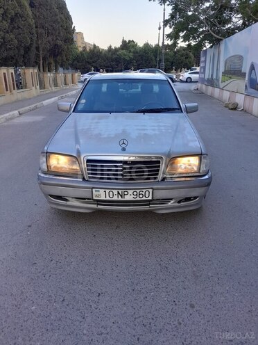 Mercedes C 180