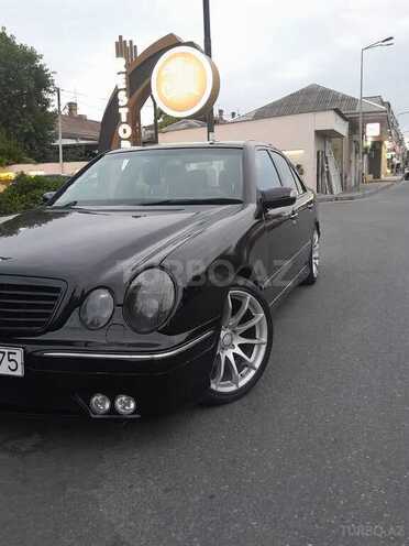 Mercedes E 240