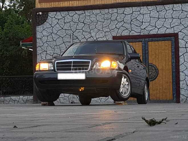 Mercedes C 180