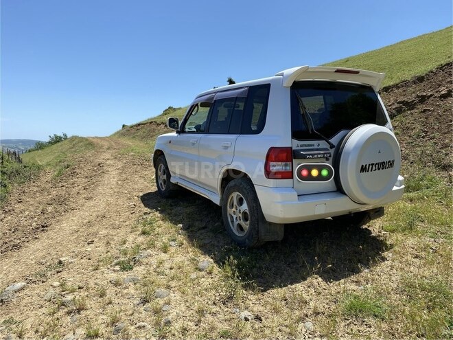 Mitsubishi Pajero io