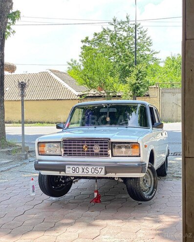 LADA (VAZ) 2107