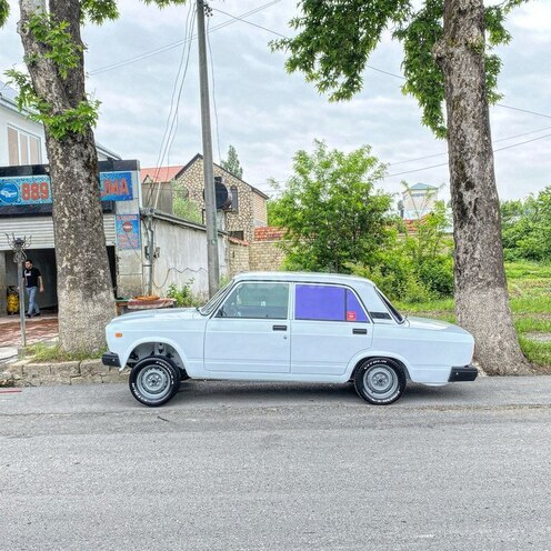 LADA (VAZ) 2107