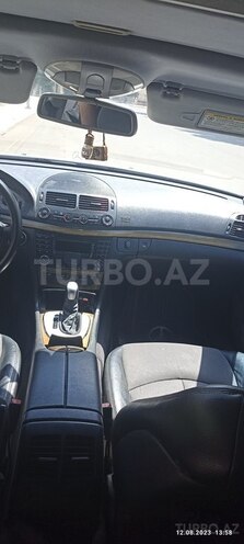 Mercedes E 320