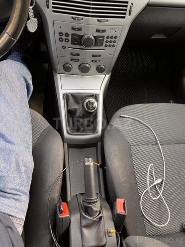 Opel Astra 2009, 275,000 km - 1.4 l - Bakı