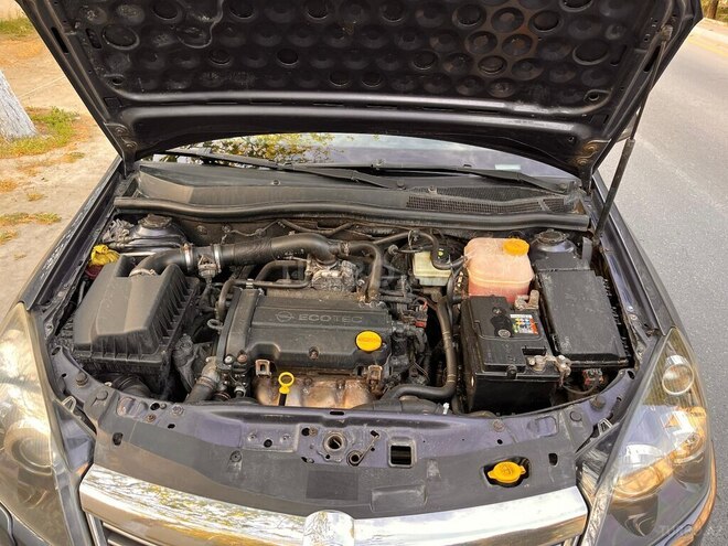 Opel Astra 2009, 275,000 km - 1.4 l - Bakı