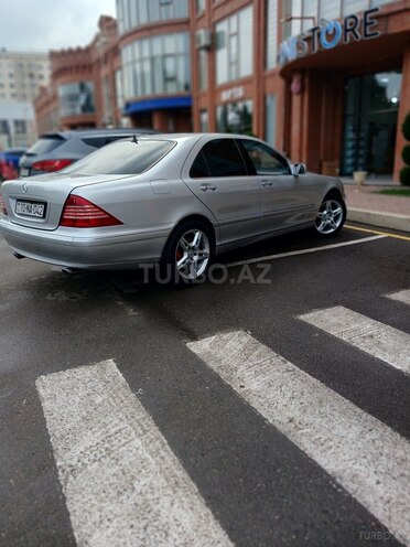 Mercedes S 320