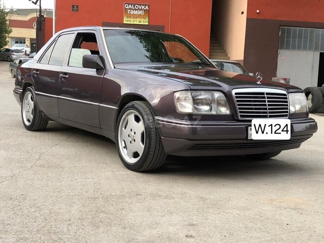 Mercedes E 220