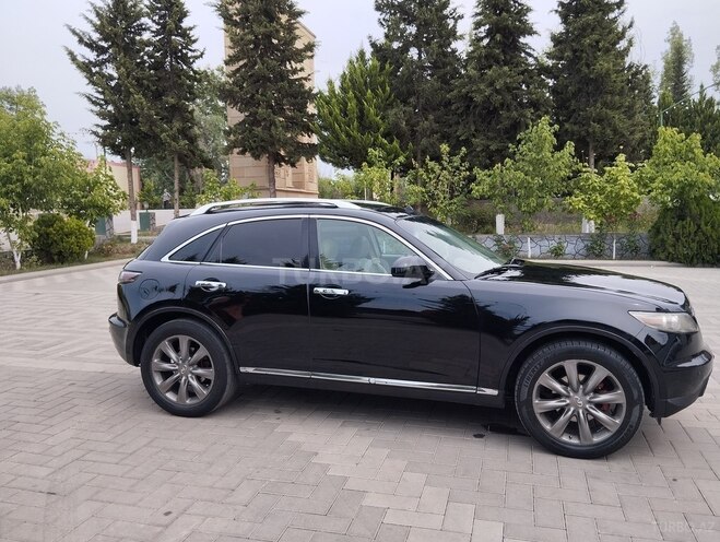 Infiniti FX35