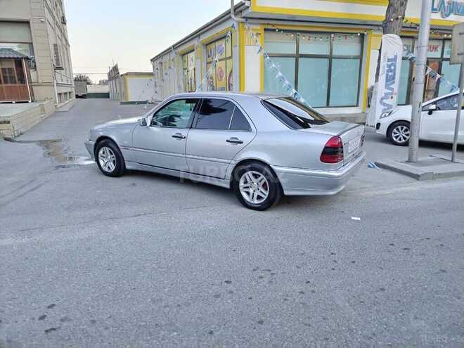 Mercedes C 180