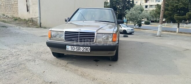 Mercedes 190