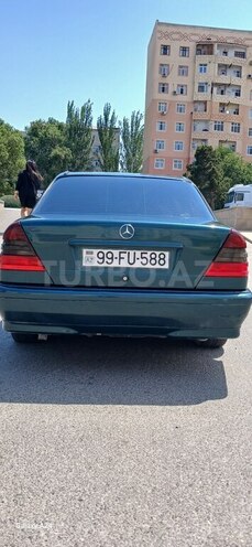 Mercedes C 180