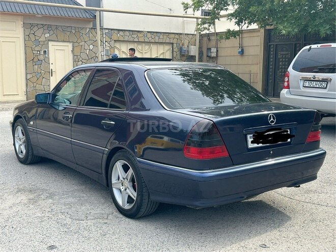 Mercedes C 180