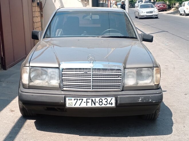 Mercedes E 200