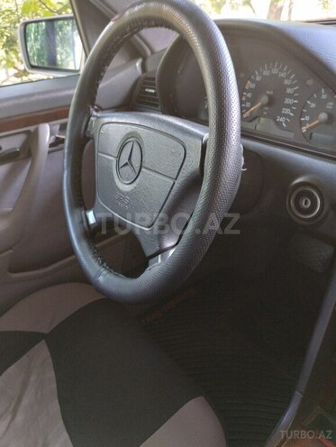 Mercedes C 200