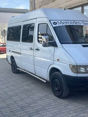 Mercedes  1998, 300,000 km - 2.4 l - Gəncə