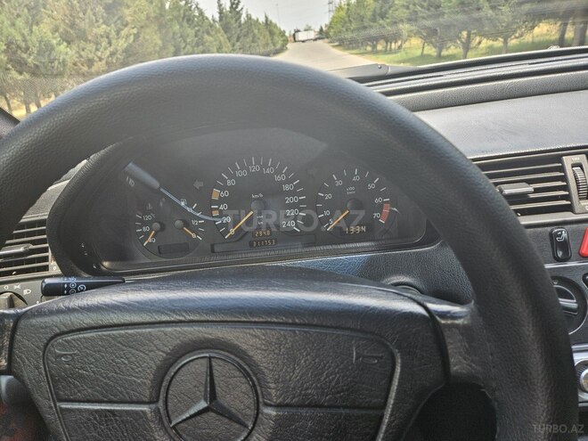 Mercedes C 200