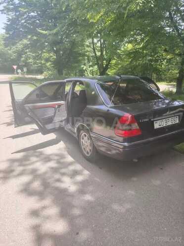 Mercedes C 200 1995, 600,000 km - 2.0 l - Quba