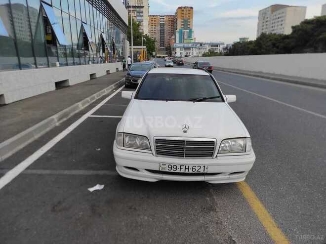 Mercedes C 200 2000, 320,000 km - 2.0 l - Bakı
