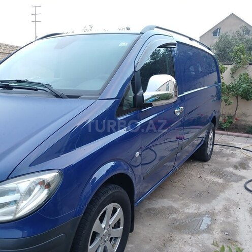 Mercedes Vito 111