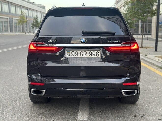 BMW X7