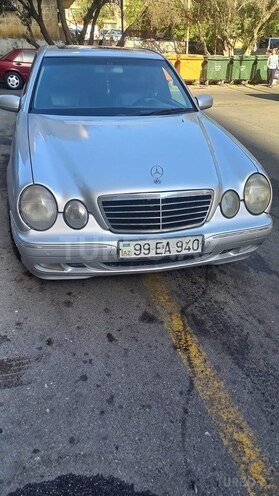 Mercedes E 240