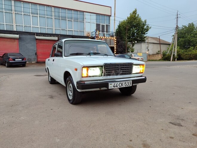 LADA (VAZ) 2107