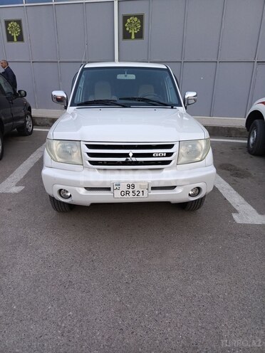 Mitsubishi Pajero io